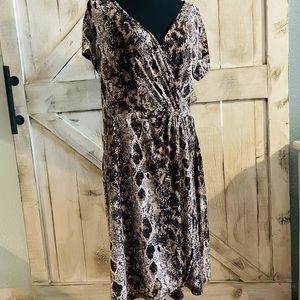 This is a Large Worthington midi animal style printed Dress